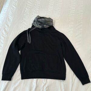 F.U.S.A.I. Camo neck sweater shirt